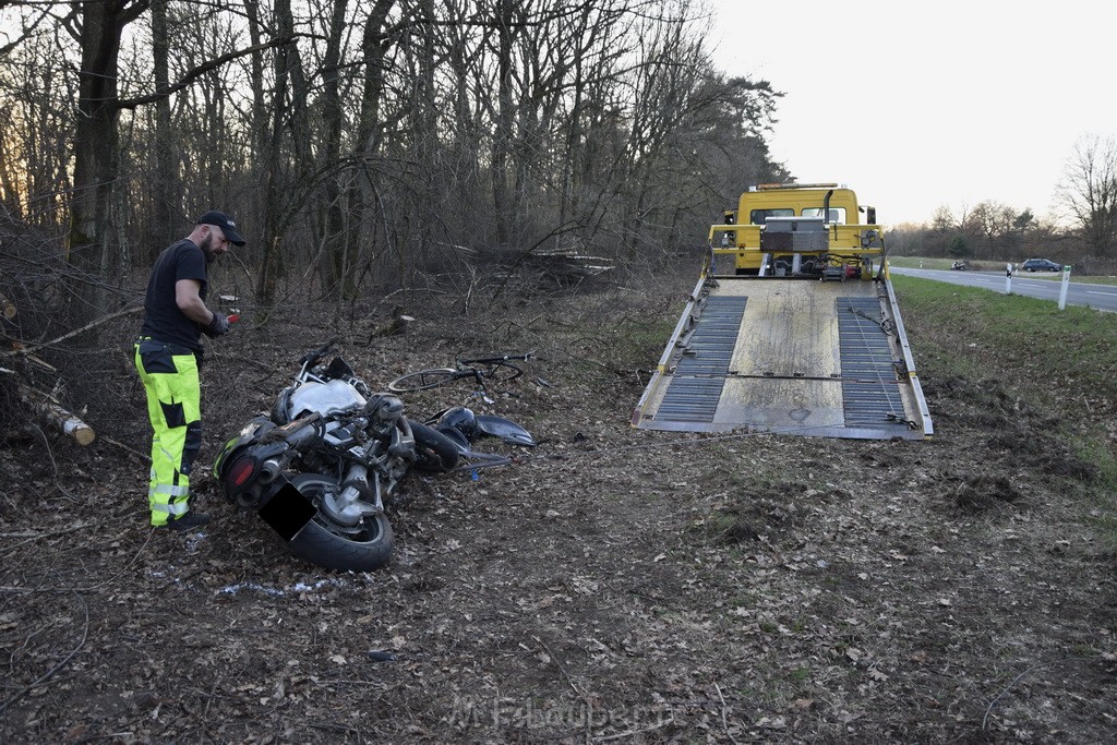 Schwerer VU Krad Fahrrad Koeln Porz Alte Koelnerstr P249.JPG - Miklos Laubert